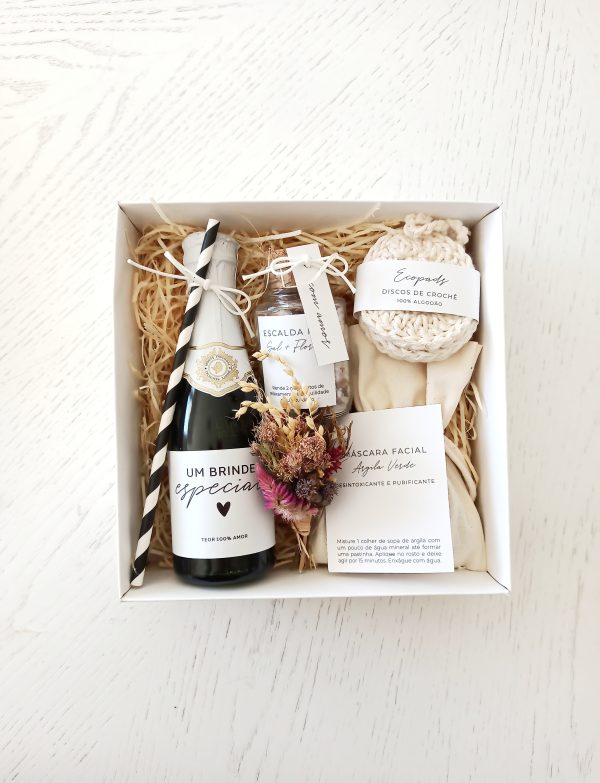 Mini Spa com Mini Espumante Personalizado: Escalda Pés, Máscara Facial e Ecopads - Presente Feminino